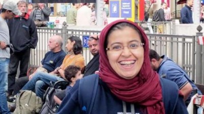 زهور عسيري تطوعت لمساعدة اللاجئين وأضحت حديث العالم!