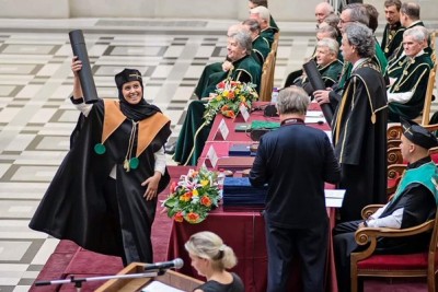 زهور عسيري تتخرج من جامعة دبرتسن بتخصص الطب