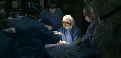 بروفيسورة سعودية تنجح في إعادة السمع لثلاثينية وستينية