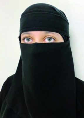 أقلقها إنتشار كورونا فاخترعت جهاز لإبادة الفيروسات وهي بعمر ١٥ أقلقها إنتشار كورونا فاخترعت جهاز لإبادة الفيروسات وهي بعمر ١٥