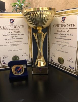 باحثة دكتوراه سعودية تبتكر طريقة للتفريغ الكهربائي بجسم الإنسان باحثة دكتوراه سعودية تبتكر طريقة للتفريغ الكهربائي بجسم الإنسان